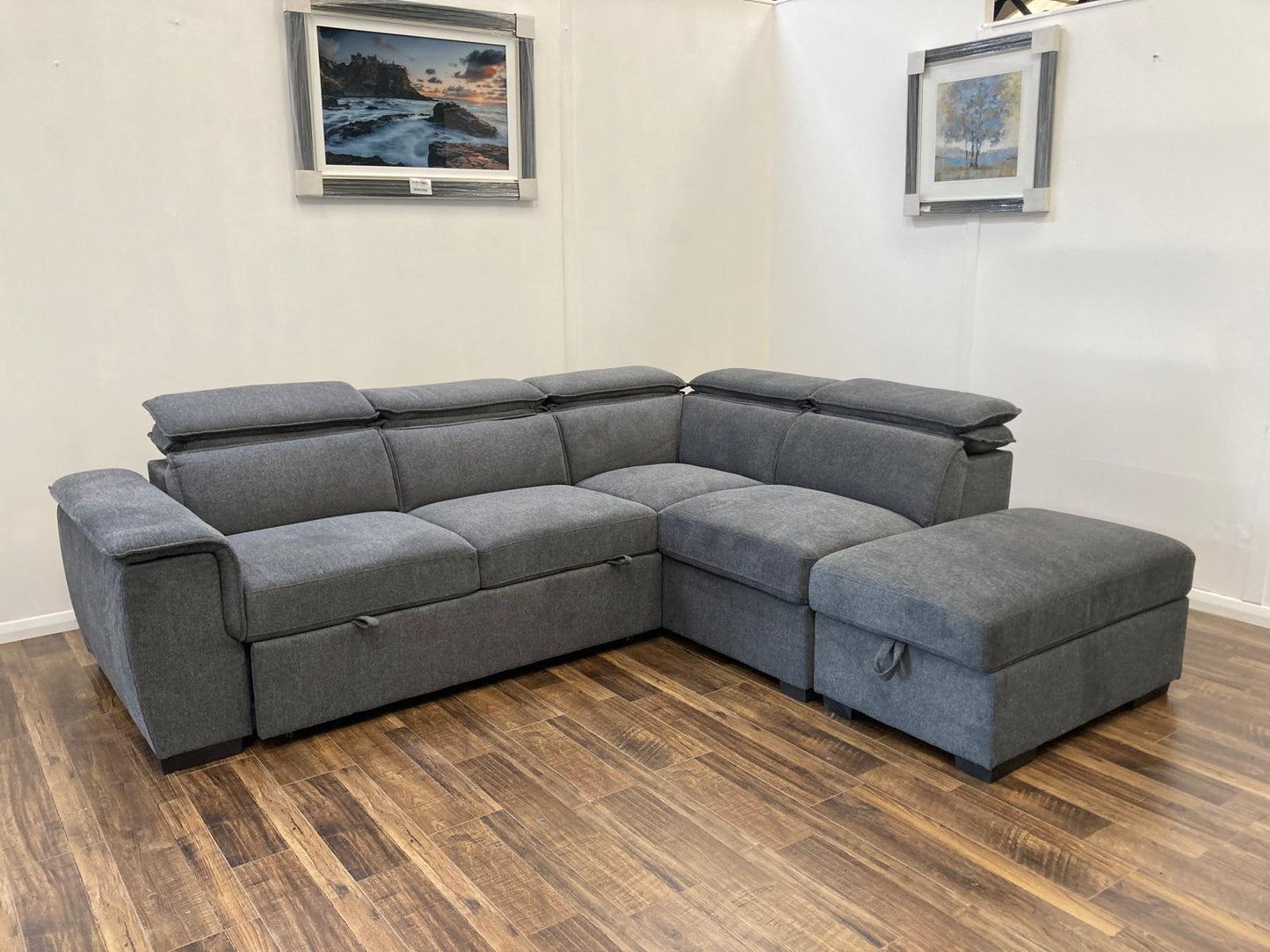 Blake Corner Suite with Pull out Bed and Ottoman - Grey