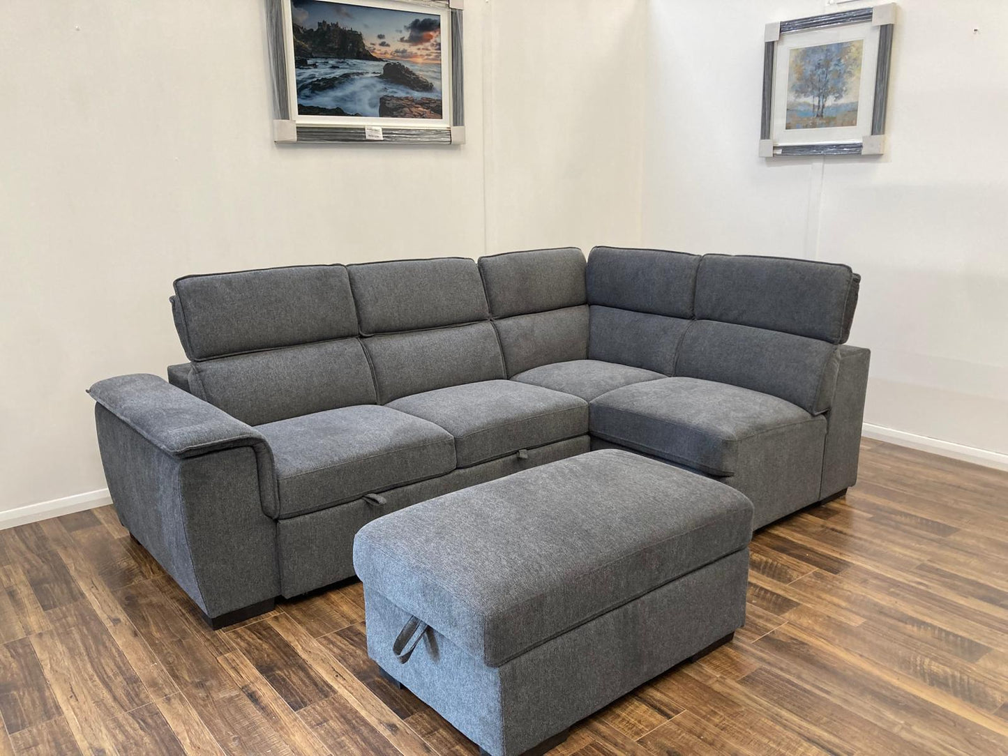 Blake Corner Suite with Pull out Bed and Ottoman - Grey