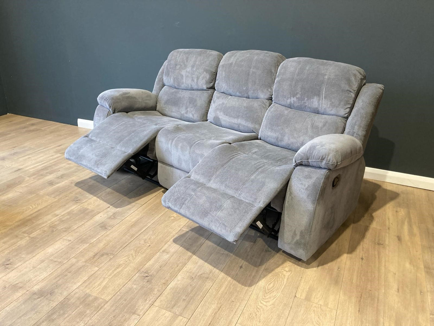 New Jersey 3+2 Reclining Suite